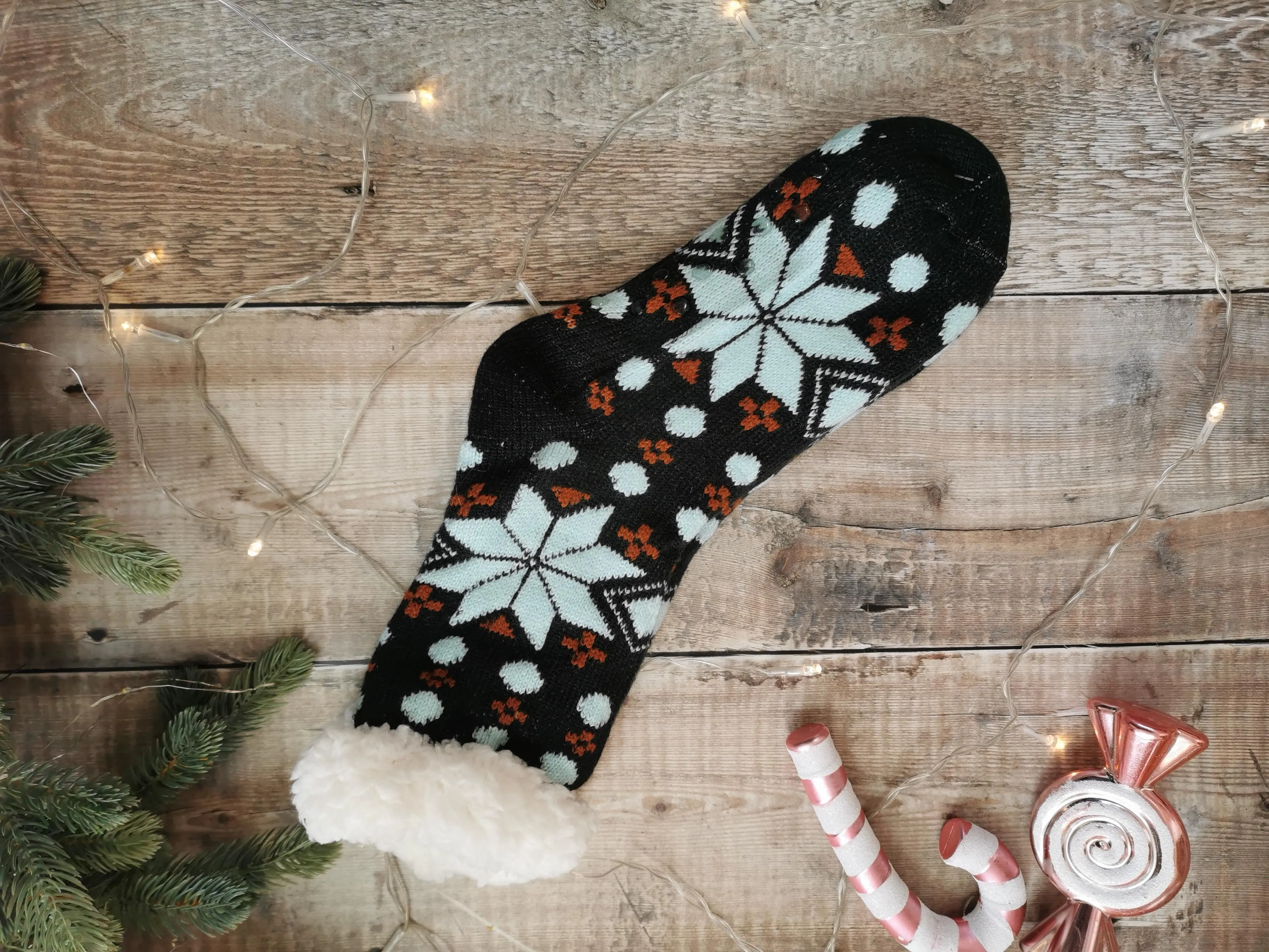 Black Snowflake Fleece Lined Chunky Knit Slipper Socks