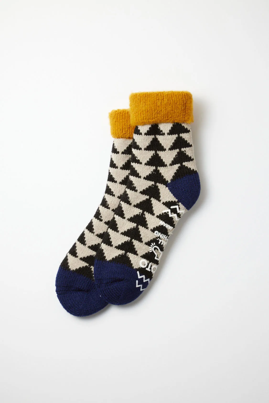 RoToTo Comfy Room Sankaku Socks / Gold Black Navy